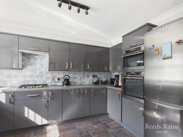 3 bed Detached for sale Image 4
