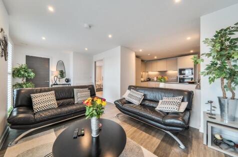 High Definition, 3 Red, Media City, M50