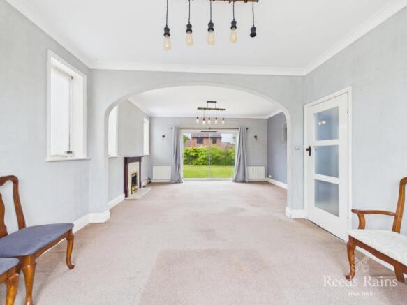 4 bed Detached for sale Image 4