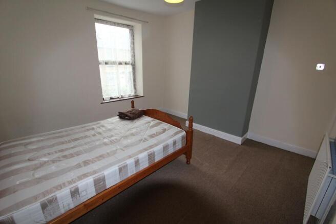 3 bed Terraced to rent Image 4
