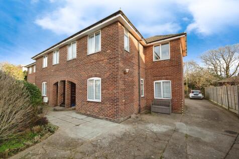 Bracklesham Road, Hayling Island, Hampshire, PO11