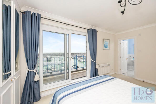 The Strand, Colli...