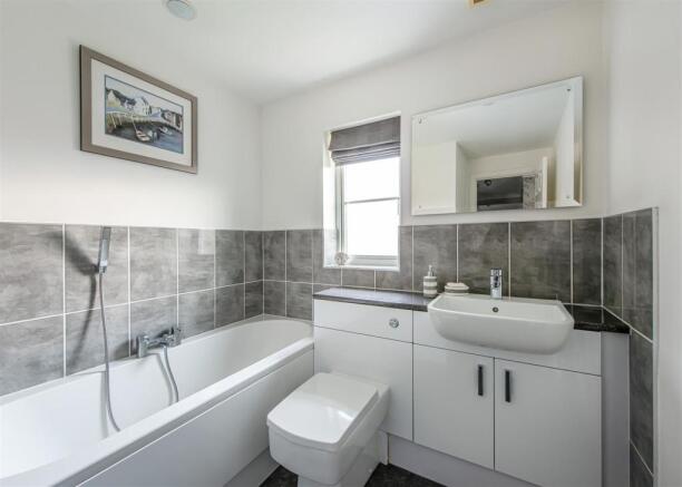 36 Old Farm Drive-bath.jpg