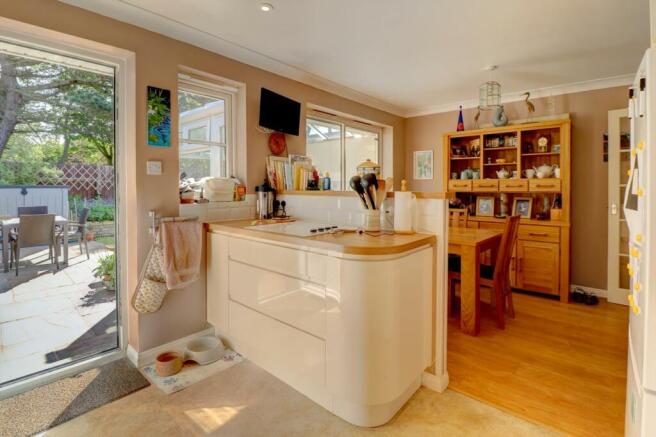 Kitchen Diner ii.jpg