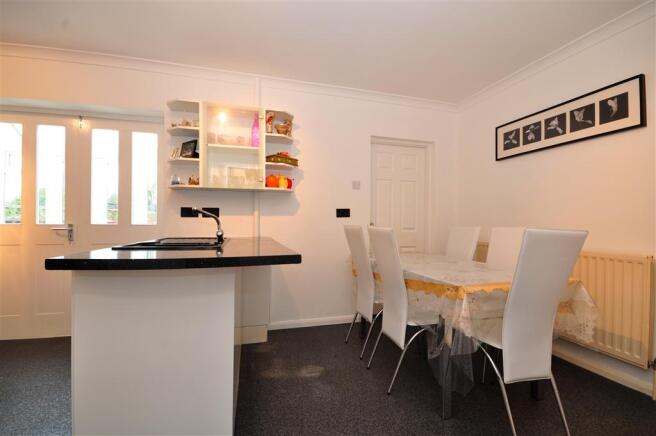 Kitchen/Breakfast Room
