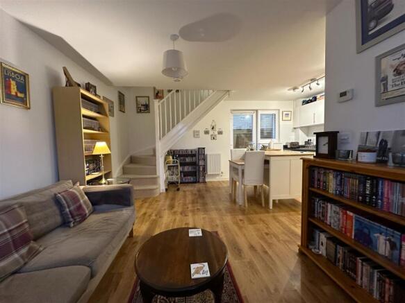 Living/Kitchen Space