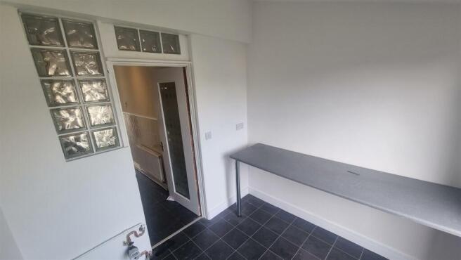 Utility Room 2.jpg
