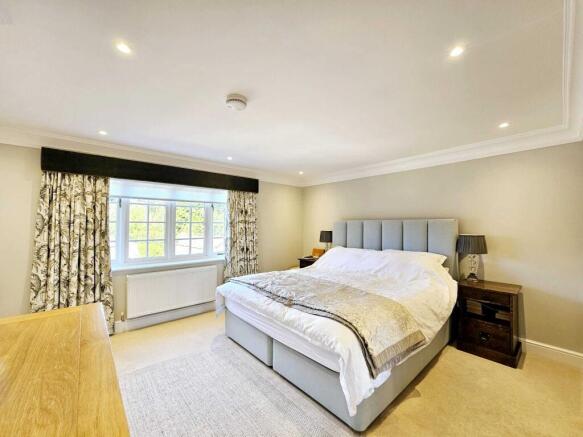 3 bed Detached for sale Image 9