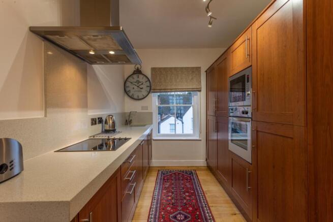 2 bed flat AL34PH-16