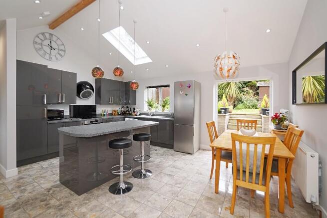 Kitchen dining room