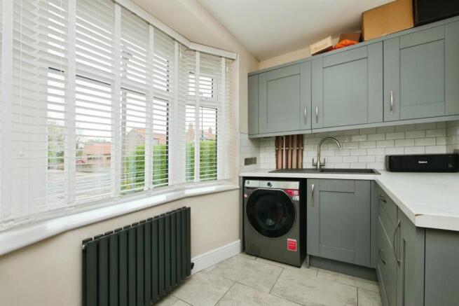 3 bed Detached for sale Image 8