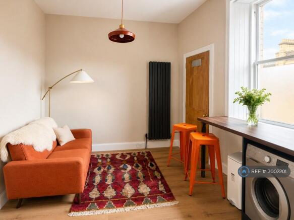 Living Room / Kitchen