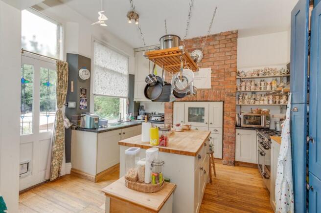 KITCHEN, DINER AND LIVING ROOM