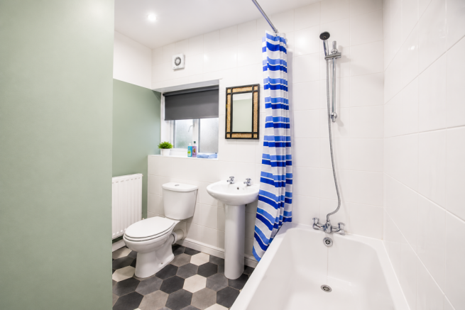 2 bed Ground Flat to rent Image 7
