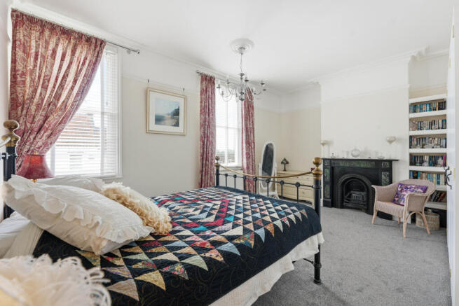 4 bed Terraced for sale Image 7