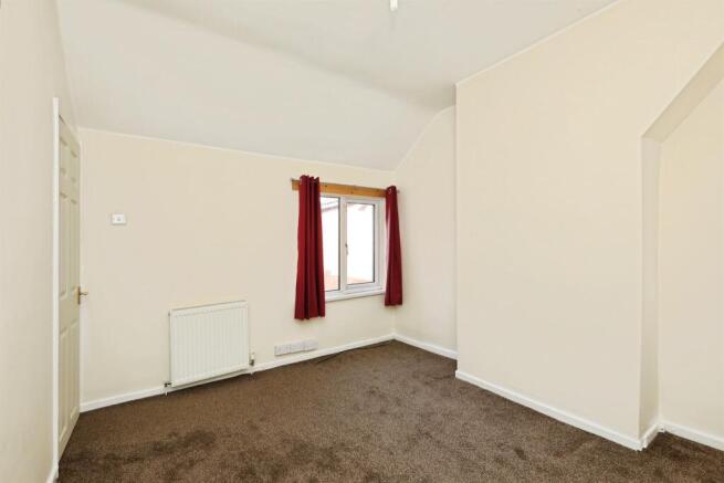 3 bed Terraced for sale Image 5