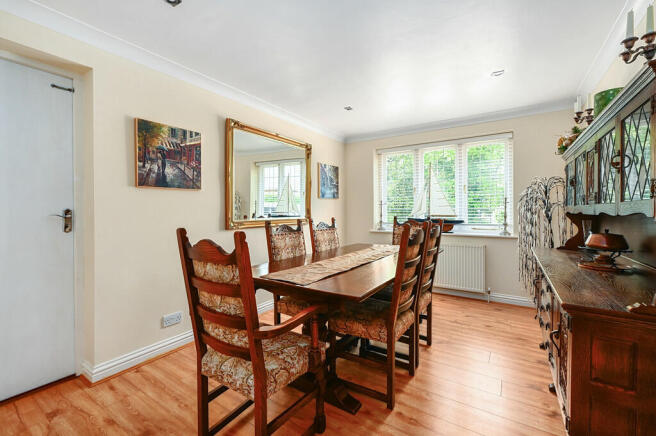 9 swan street tn3...