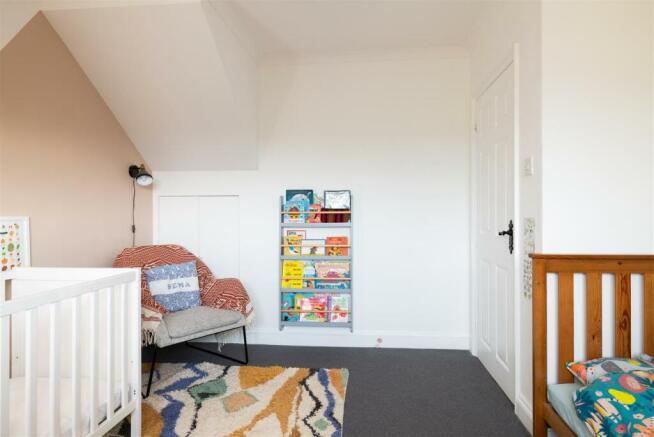 LE 20 Hereward Way BN7 2HJ-7.jpg