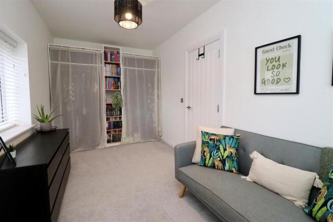 2 bed Semi-Detached for sale Image 7