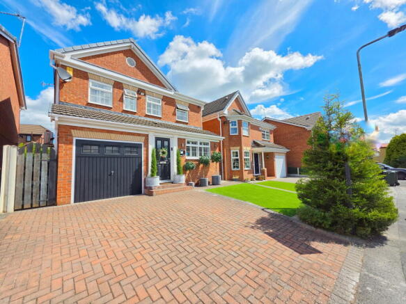 4 bed Detached for sale in barnsley