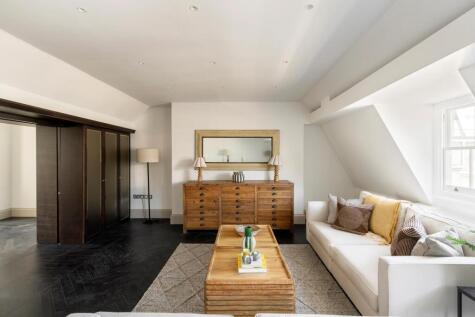 Fitzhardinge Street, Marylebone, W1H.