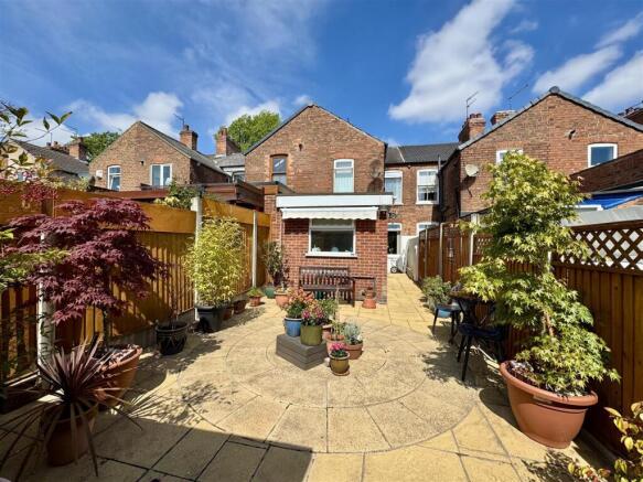 3 bed Terraced for sale Image 12