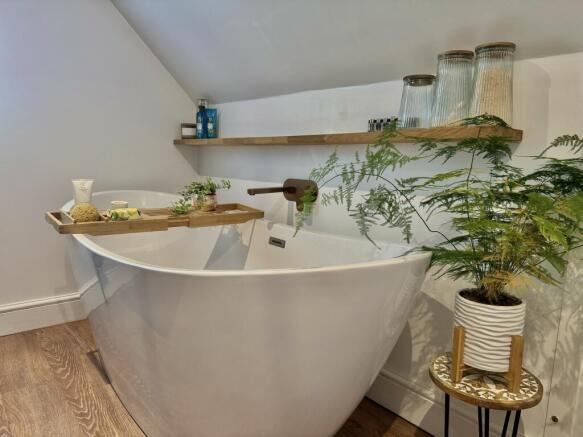 Ensuite Details