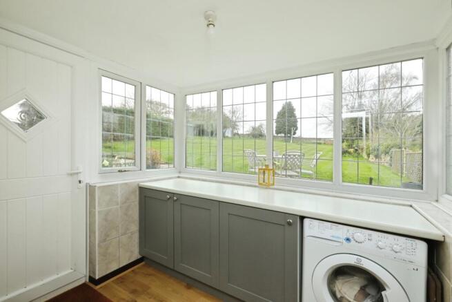 4 bed Link Detached House for sale Image 9