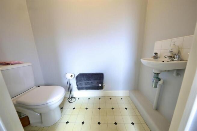 3 bed Semi-Detached for sale Image 11