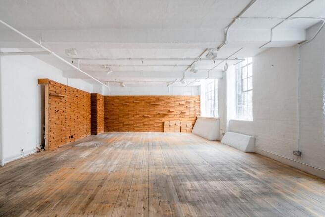 Hoxton St Studios 206 New 2.jpg