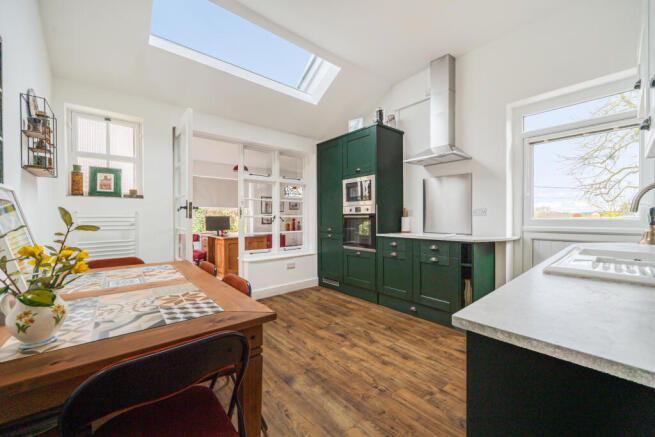 Kitchen / Breakfast Room