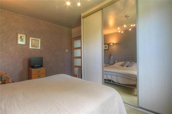 Bedroom 1 Pic 2