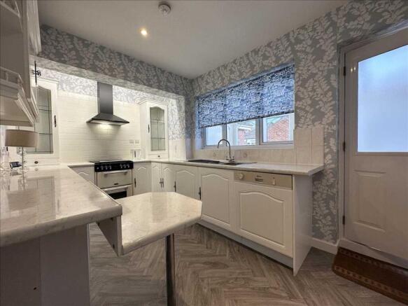 3 bed Bungalow to rent Image 6