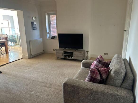 4 bed Detached for sale Image 10