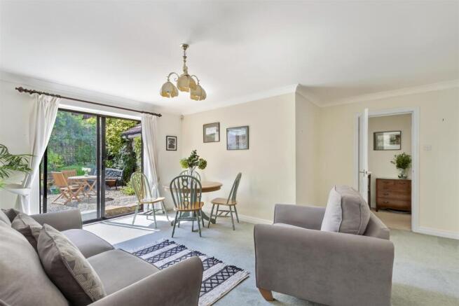 4 bed Detached Bungalow for sale Image 6