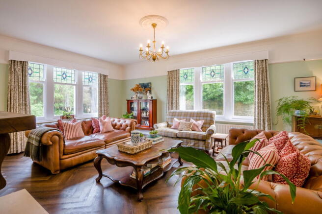 4 bed Detached for sale Image 6