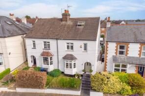 119 Hillside, Orchard Grove, Gerrards Cross SL9 9ET