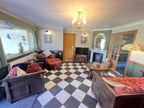 SITTING ROOM