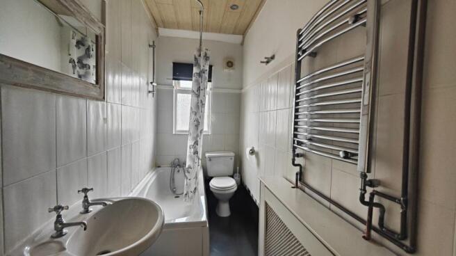 2 bed Terraced to rent Image 9