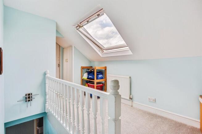 3 bed Semi-Detached Bungalow for sale Image 11