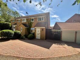 8, Chatsworth Avenue, Northampton NN3 8JD