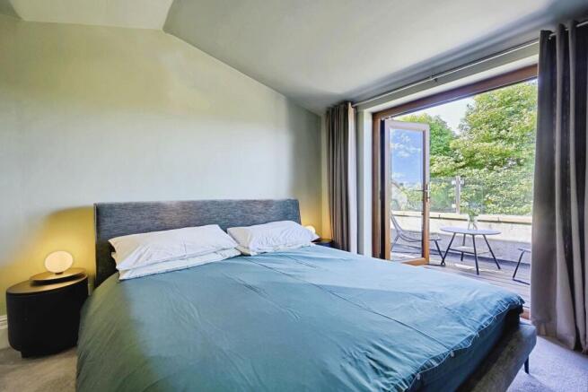 2 bed Apartment for sale Image 9