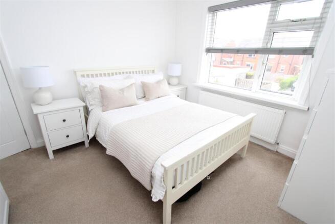 3 bed Town House for sale Image 9