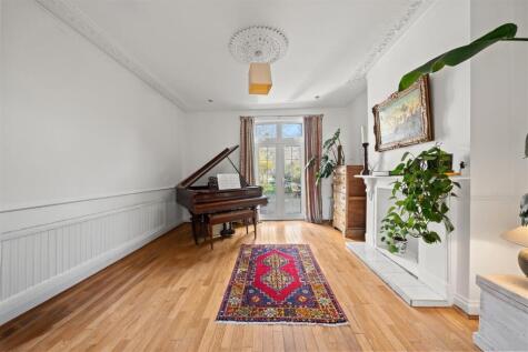 Farnley Road, London