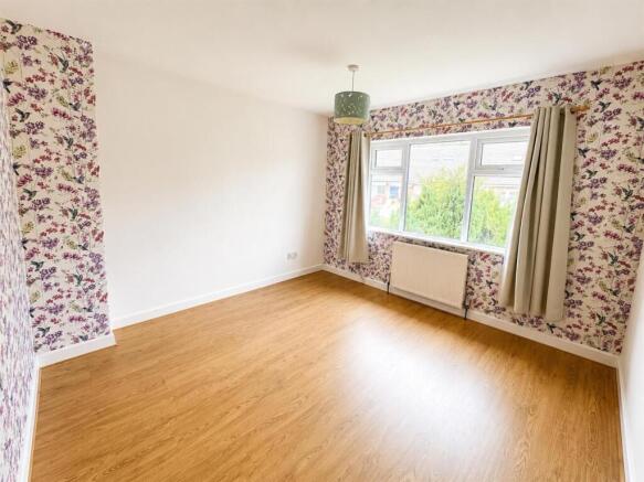 3 bed Semi-Detached for sale Image 7