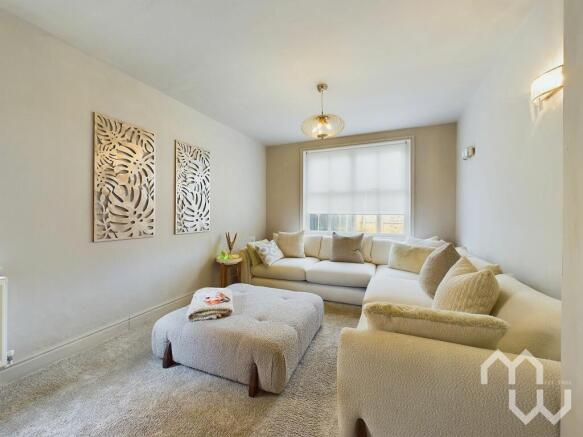 Cinema Room/ Lounge