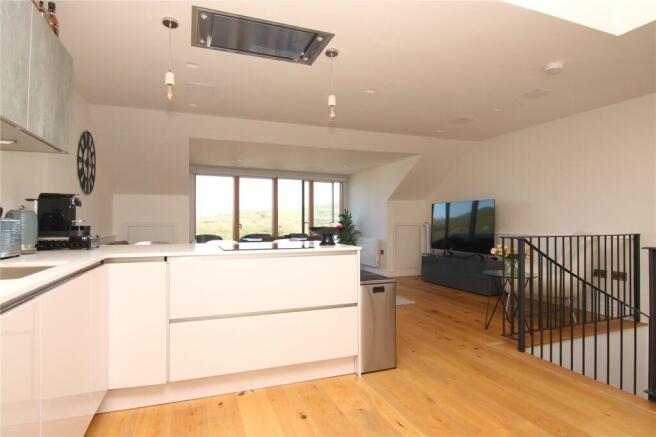 2 bed Flat for sale Image 6