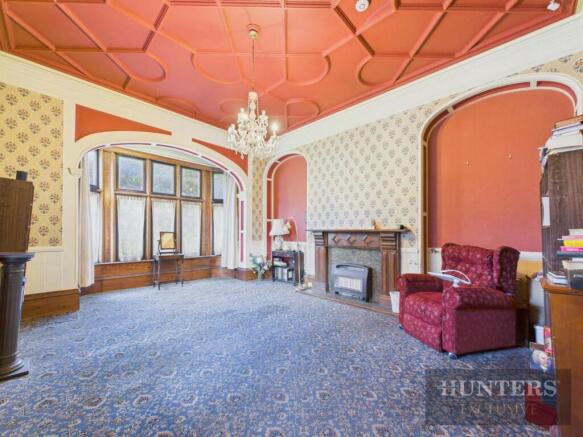 8 bed Detached for sale Image 9