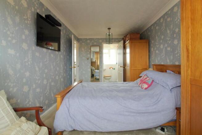 Bed 1a EH.jpg