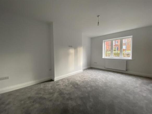 SITTING ROOM/FAMILY ROOM